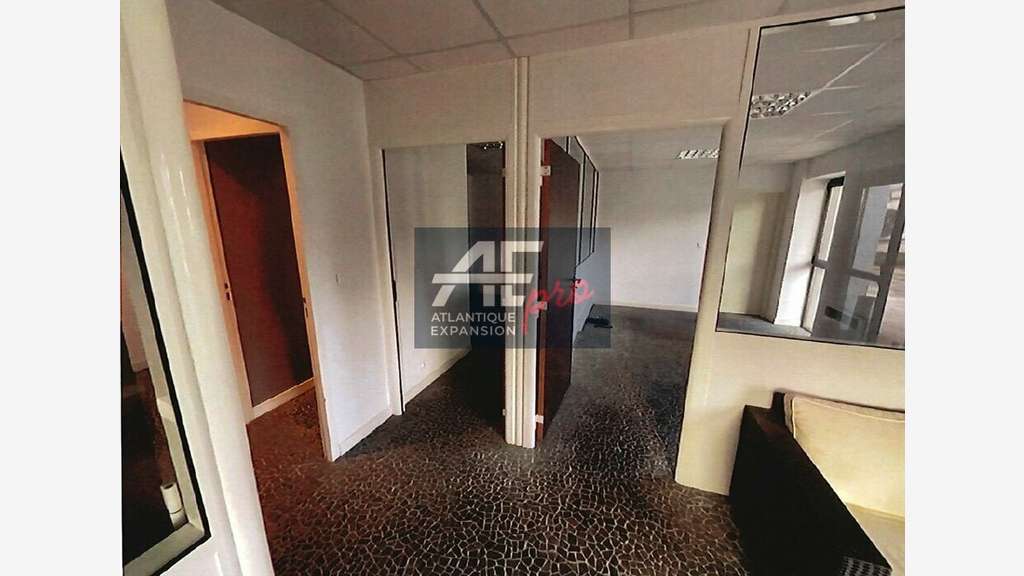 A louer local 651m² Saint-Nazaire empl stratégique