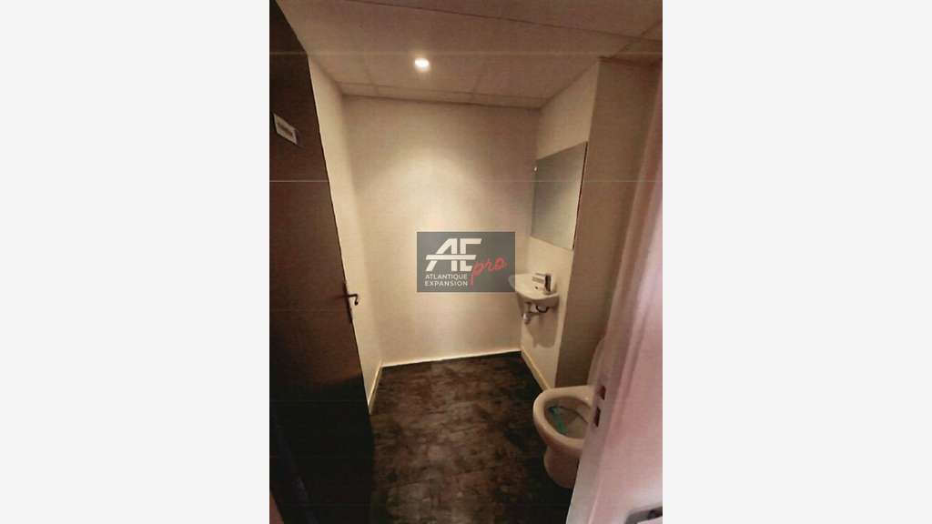 A louer local 651m² Saint-Nazaire empl stratégique