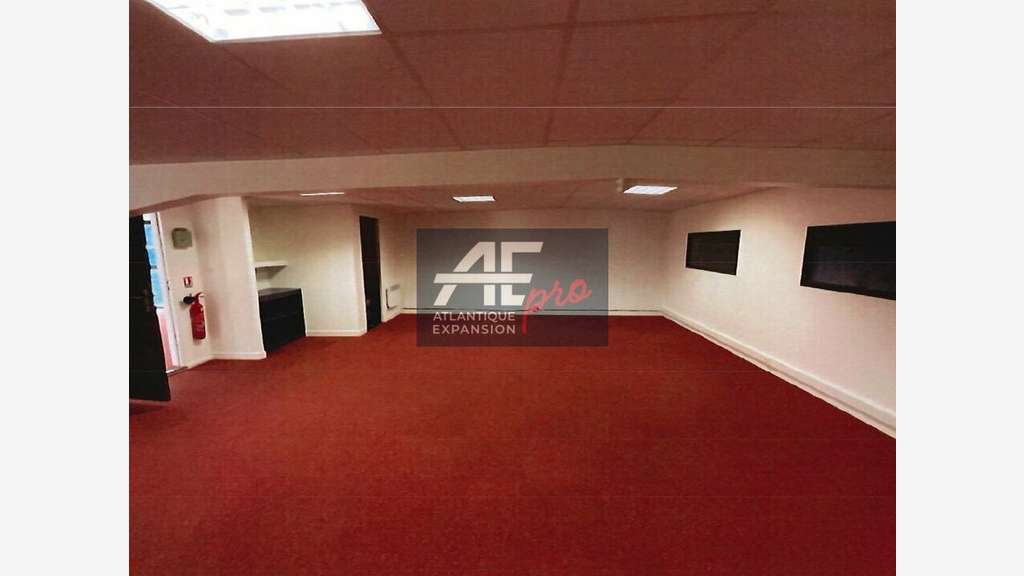 A louer local 651m² Saint-Nazaire empl stratégique