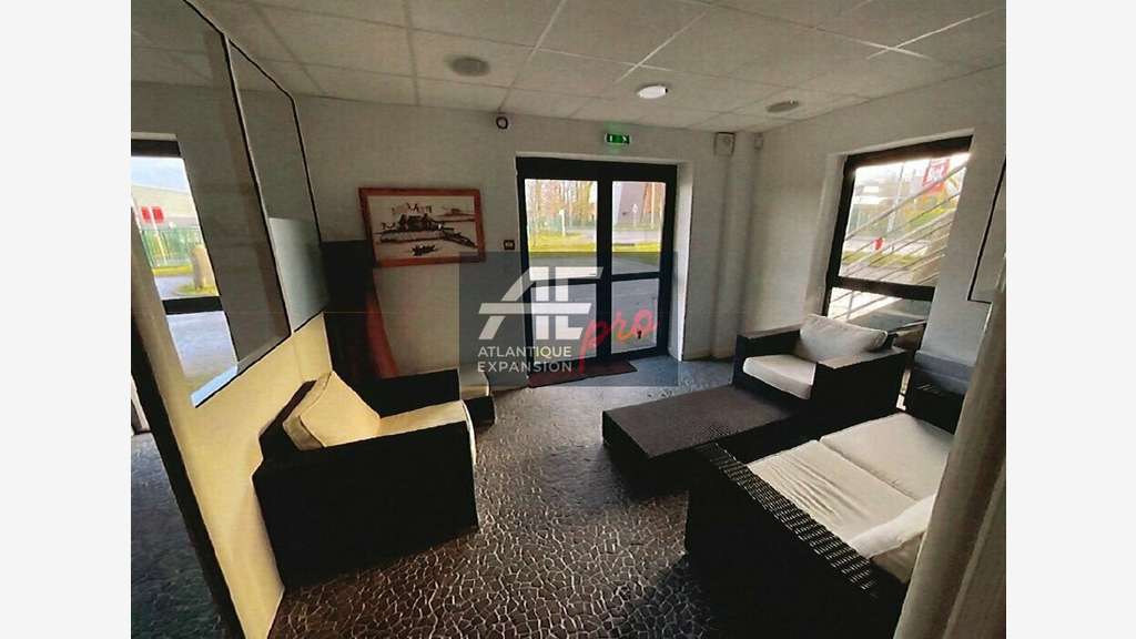 A louer local 651m² Saint-Nazaire empl stratégique
