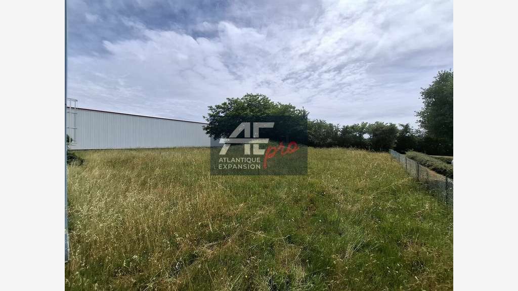 A louer local d'activité 596m² à Saint-Nazaire