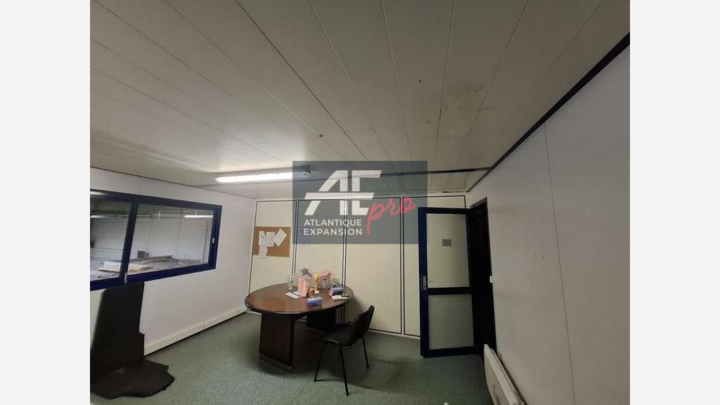 A louer local d'activité 596m² à Saint-Nazaire