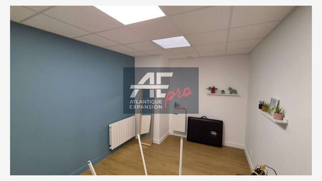 44 - SAINT NAZAIRE - BUREAUX à louer