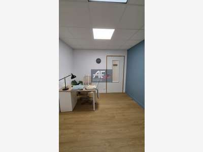 44 - SAINT NAZAIRE - BUREAUX à louer