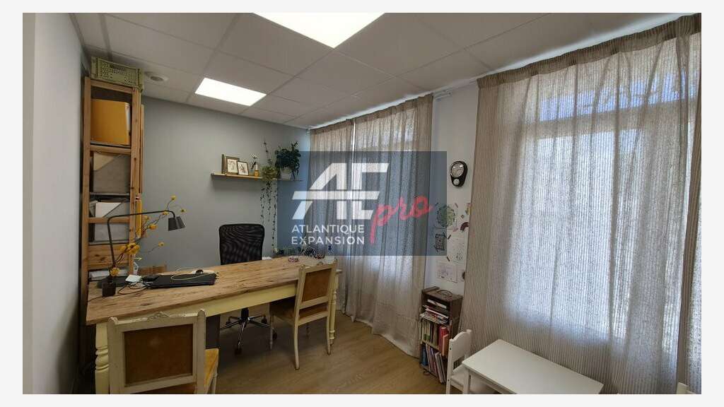 44 - SAINT NAZAIRE - BUREAUX à louer