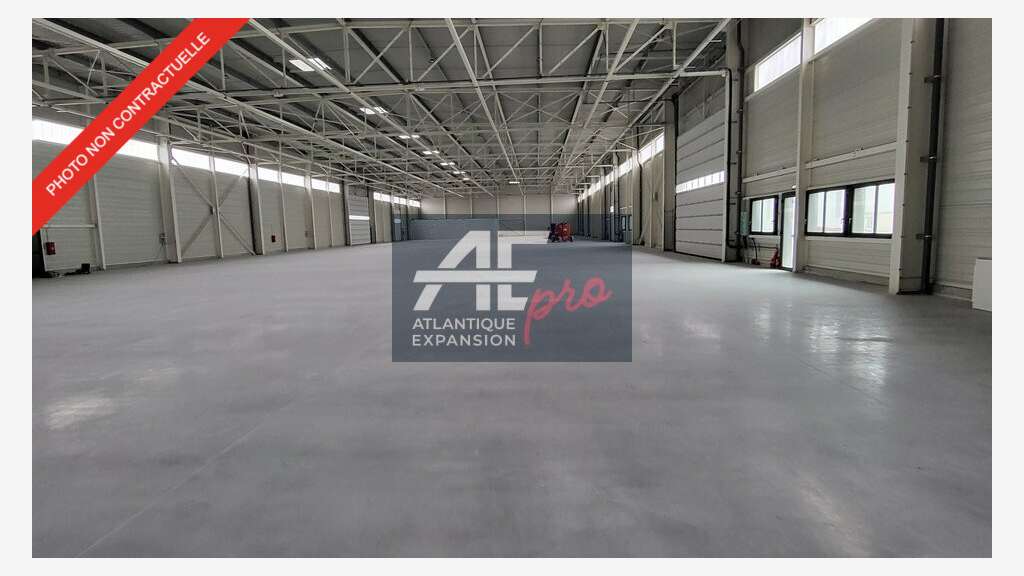 44 - SAINT NAZAIRE - BATIMENT LOGISTIQUE à louer