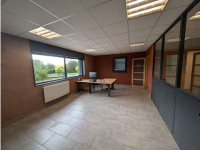 A louer local 1116m² proche de Saint-Omer