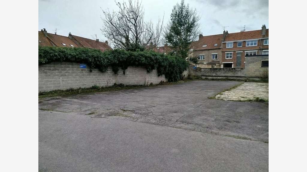 A louer local d'activité 1300m² à Saint-Omer (62)