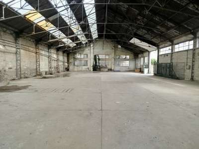 A louer local d'activité 1300m² à Saint-Omer (62)