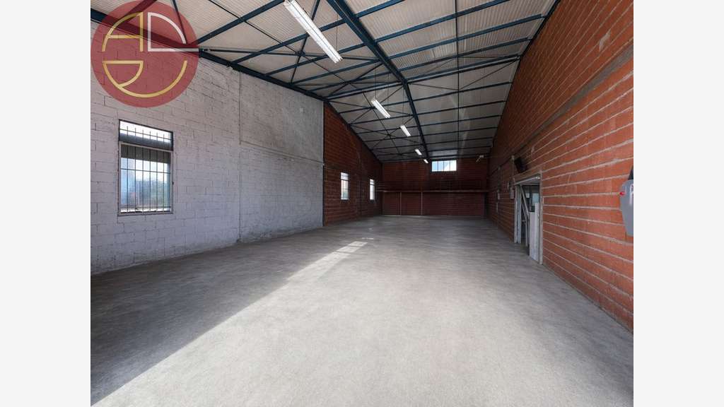A louer entrepôt de 200m² Saint-Orens-de-Gameville