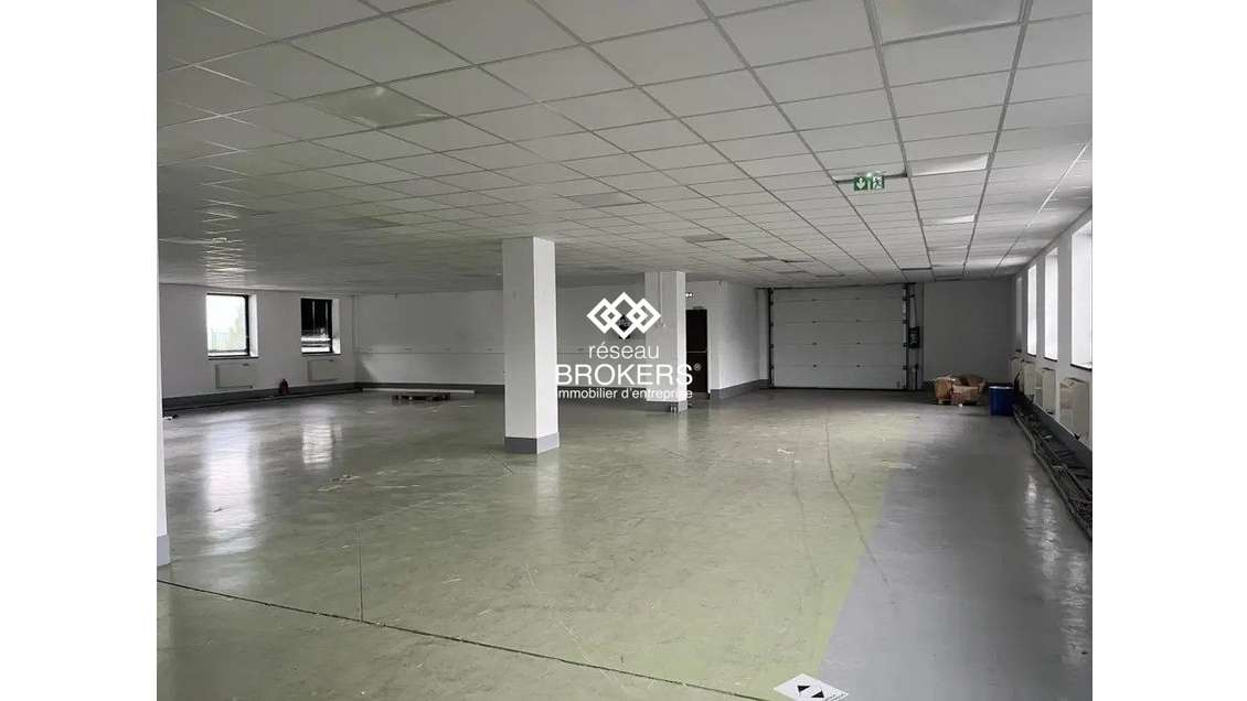 A louer locaux de stockage 640m² ZA des Béthunes