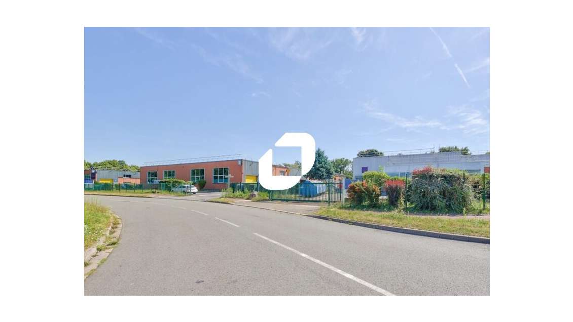 A louer Local d'activité 165m² Saint ouen l'aumone