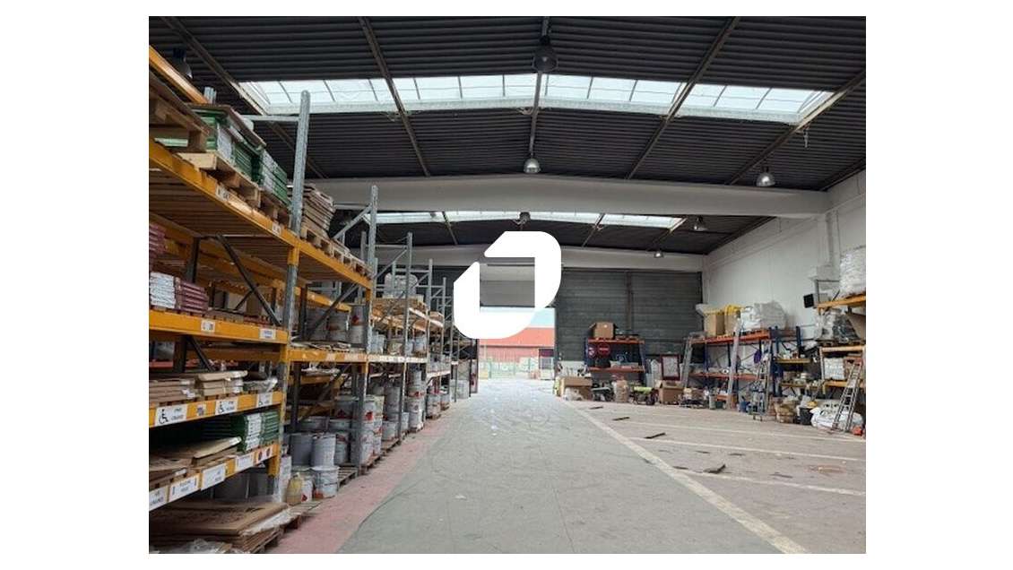 A louer Local d'activité 851m² Saint ouen l'aumone