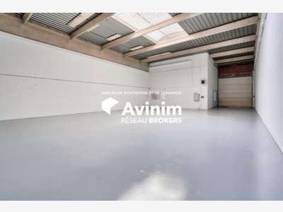 A louer entrepôt 170m² rénové Saint-Ouen-l'Aumône