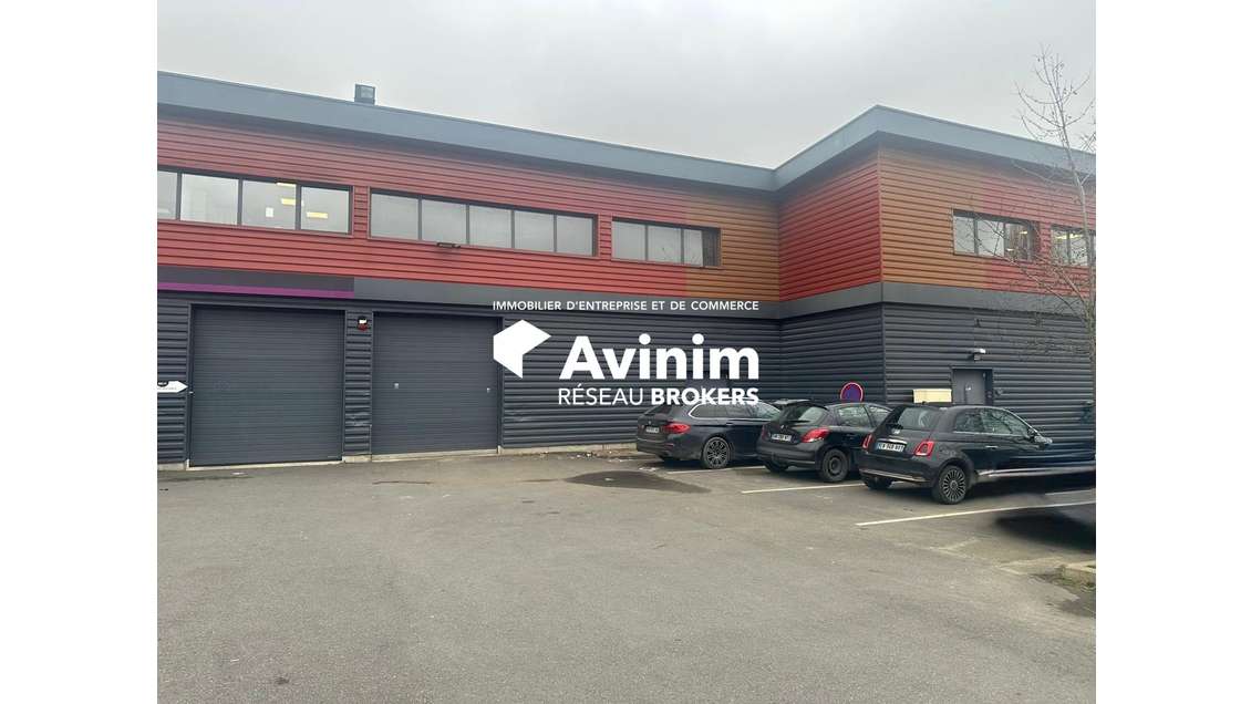 Local d'activité 350m² avec 4 places Saint-Ouen 95