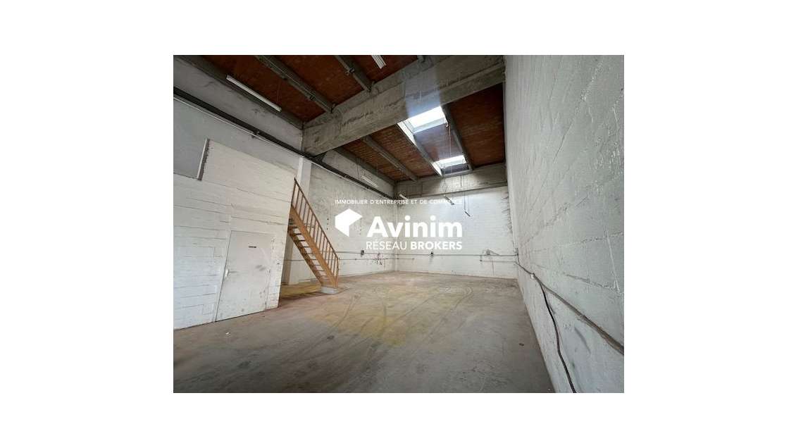 A louer Local d'activités / Entrepôt, 190 m²