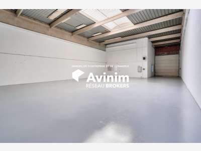 A louer entrepôt 165m² à Saint-Ouen-l'Aumône