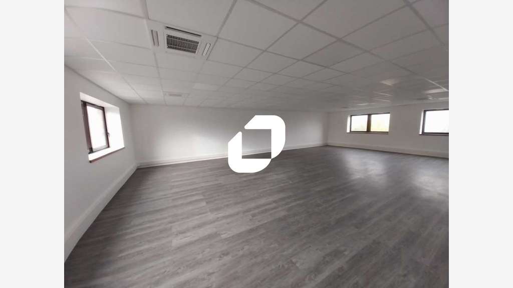 A louer Local d'activité 613m² Saint ouen l'aumone