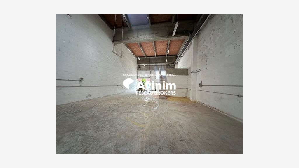 A louer Local d'activités / Entrepôt, 190 m²