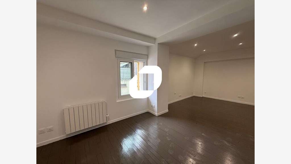 A louer Local d'activité 275m² Saint ouen l'aumone