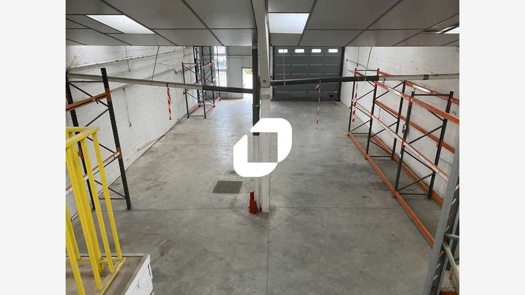 A louer Local d'activité 150m² Saint ouen l'aumone