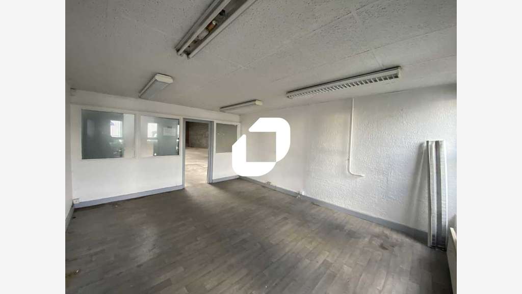 A louer Local d'activité 798m² Saint ouen l'aumone