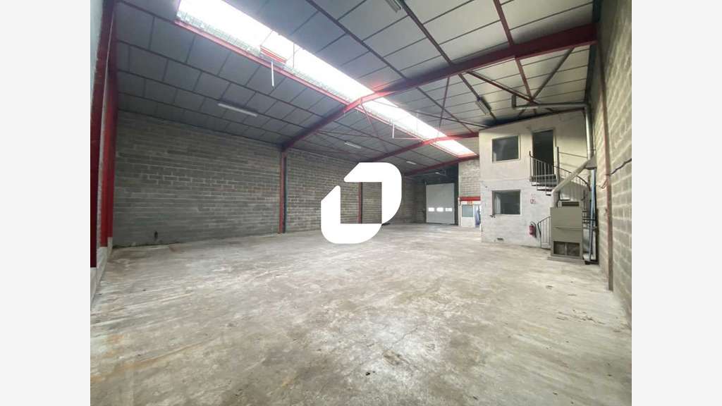 A louer Local d'activité 408m² Saint ouen l'aumone