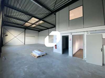A louer Local d'activité 195m² Saint ouen l'aumone
