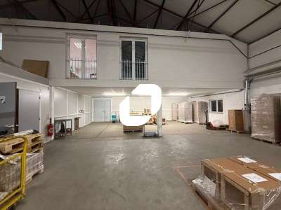 A louer Local d'activité 289m² Saint ouen l'aumone