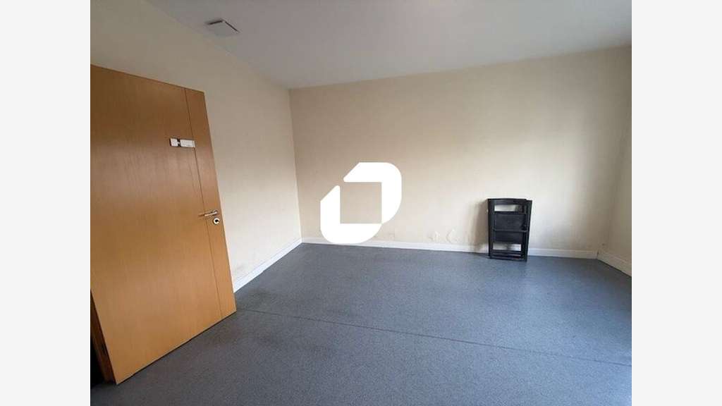 A louer Local d'activité 289m² Saint ouen l'aumone
