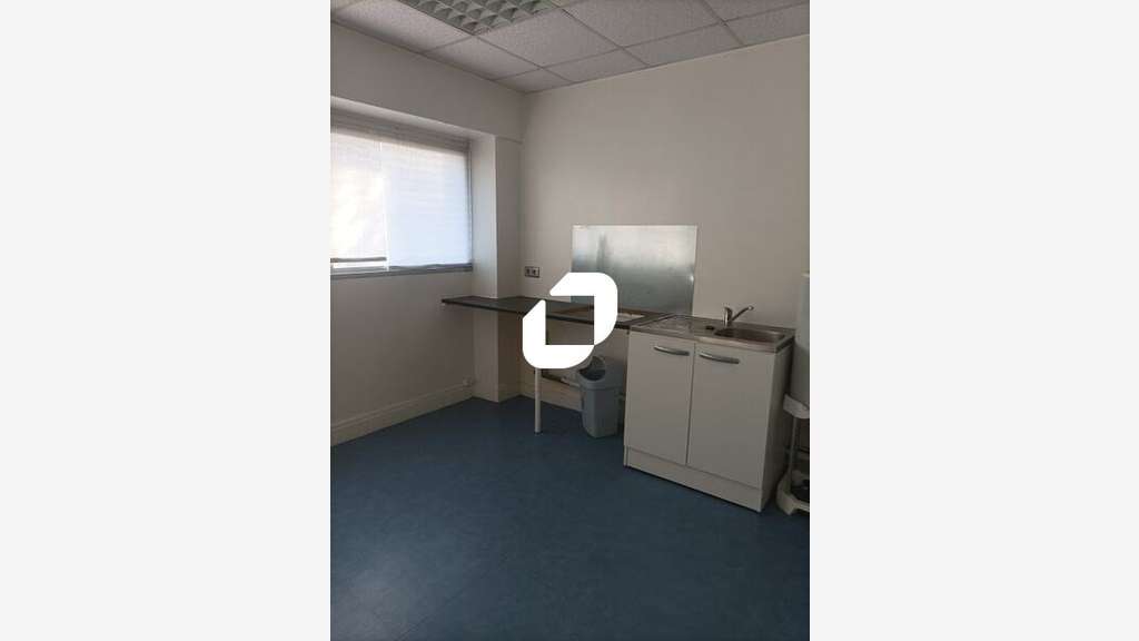 COUR PRIVATIVE