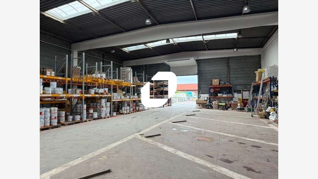 A louer Local d'activité 851m² Saint ouen l'aumone