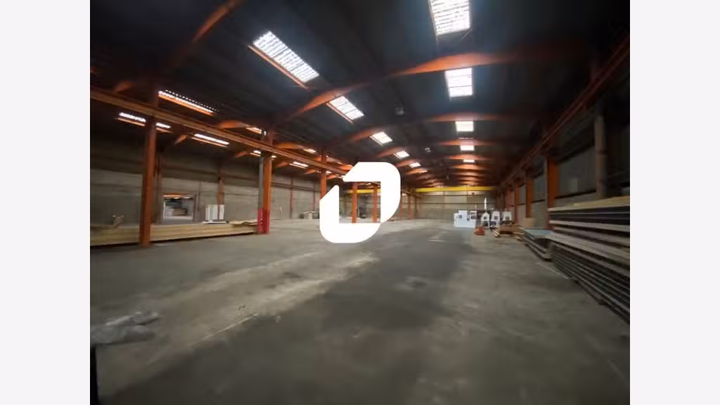 A louer Local d'activité 600m² Saint ouen l'aumone