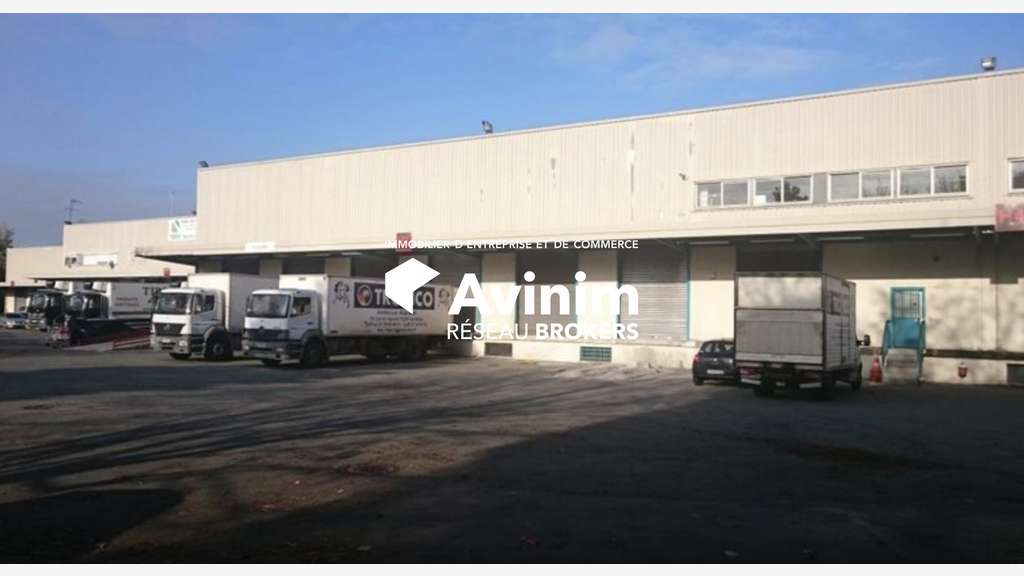 À LOUER – LOCAL D’ACTIVITÉS 376 M² – 1 QUAI – SAIN