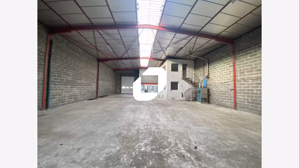 A louer Local d'activité 798m² Saint ouen l'aumone