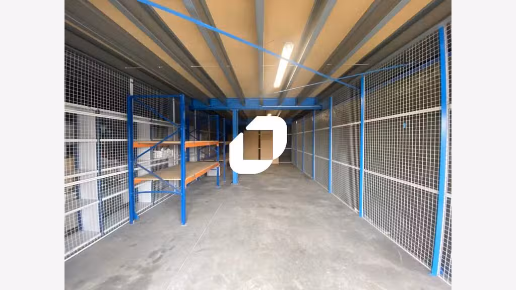A louer Local d'activité 300m² Saint ouen l'aumone