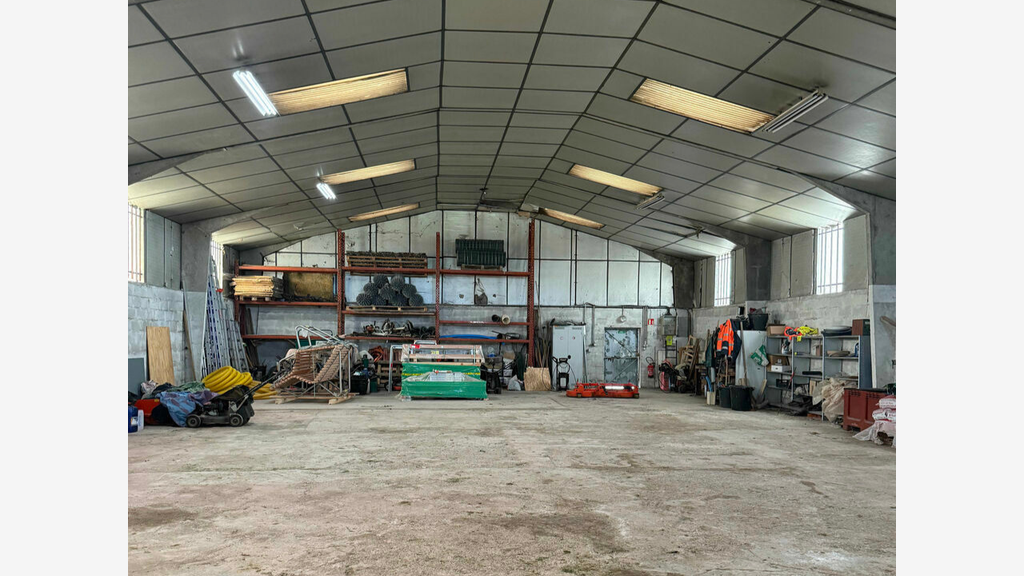 Local d'activité à louer 440m² à Brive Laroche