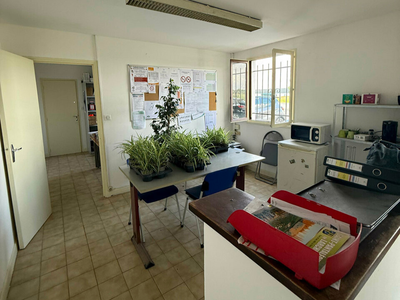 Local d'activité à louer 440m² à Brive Laroche