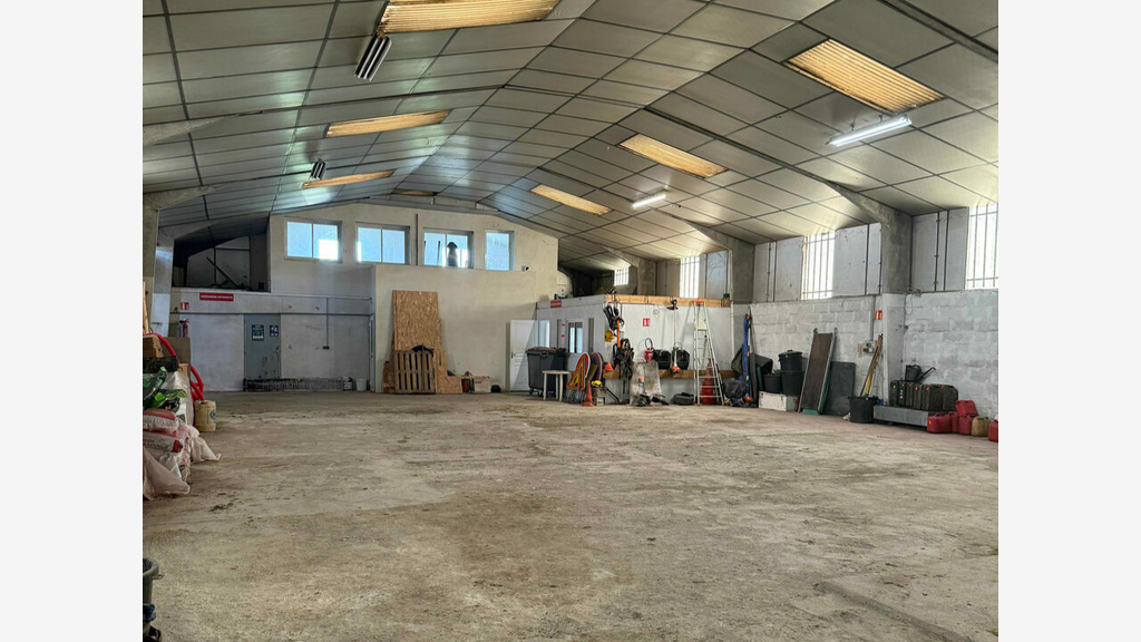 Local d'activité à louer 440m² à Brive Laroche