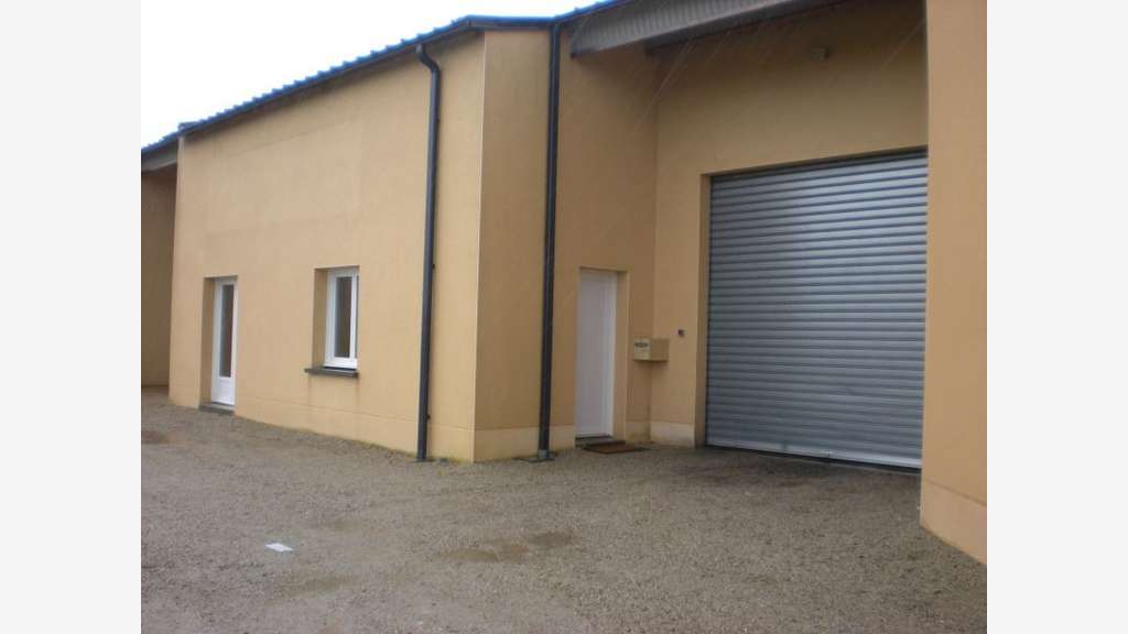 A louer local artisanal de 180m² à Saint Paterne