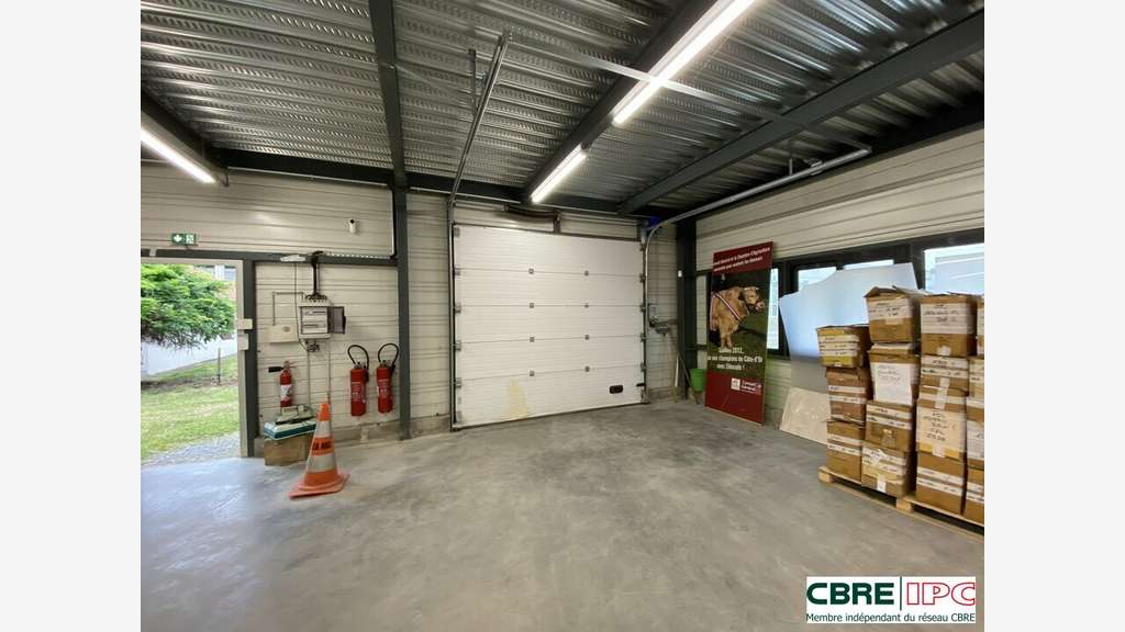 Location local d'activités 825m² St-Paul-lès-Dax