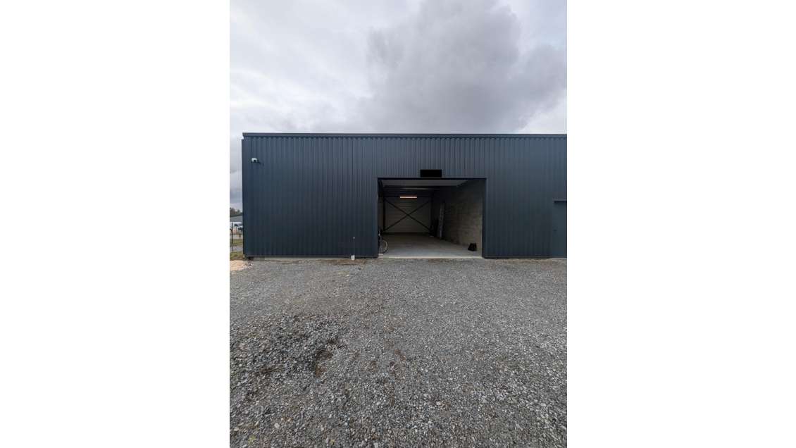 A louer local pro 120m² à Téthieu zone d'activités