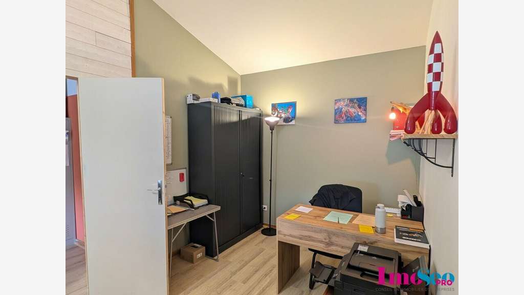 Entrepôt 110m² à louer en ZA à St Pée sur Nivelle