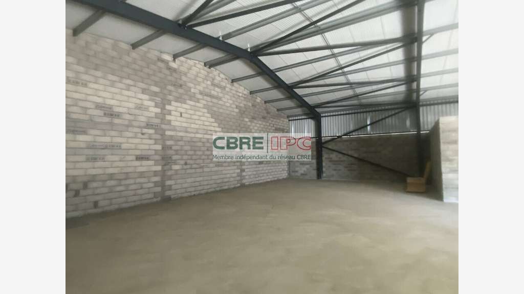 LOCATION - REF : 8467YA