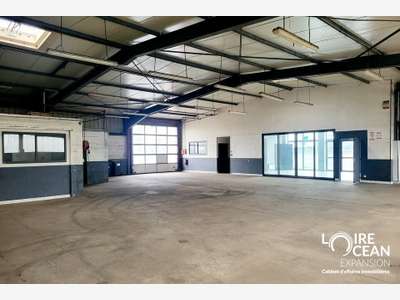 Loue local activité bureaux 450m² St-Père en Retz