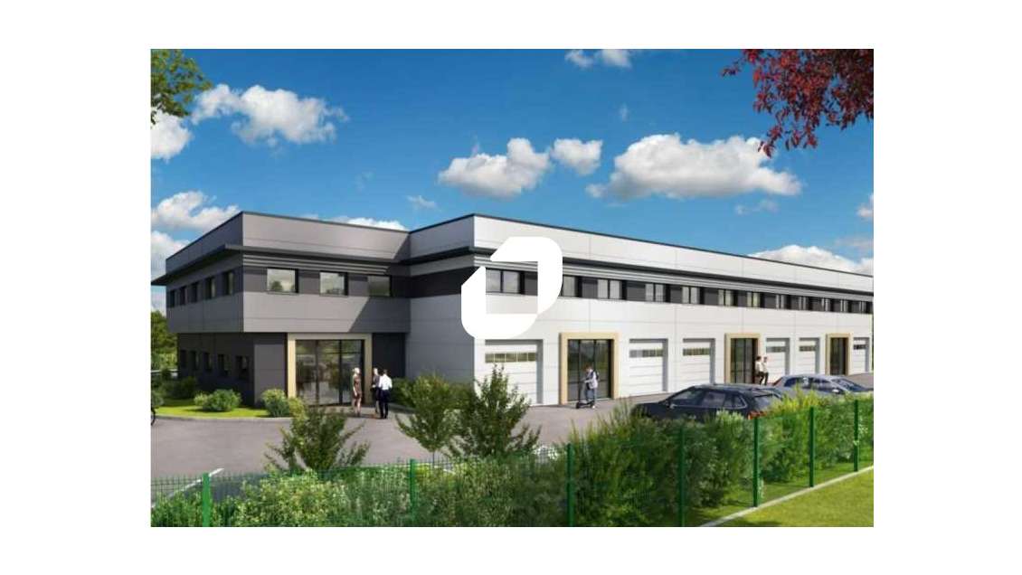 Situé idéalement à la sortie de l'autoroute N6 et