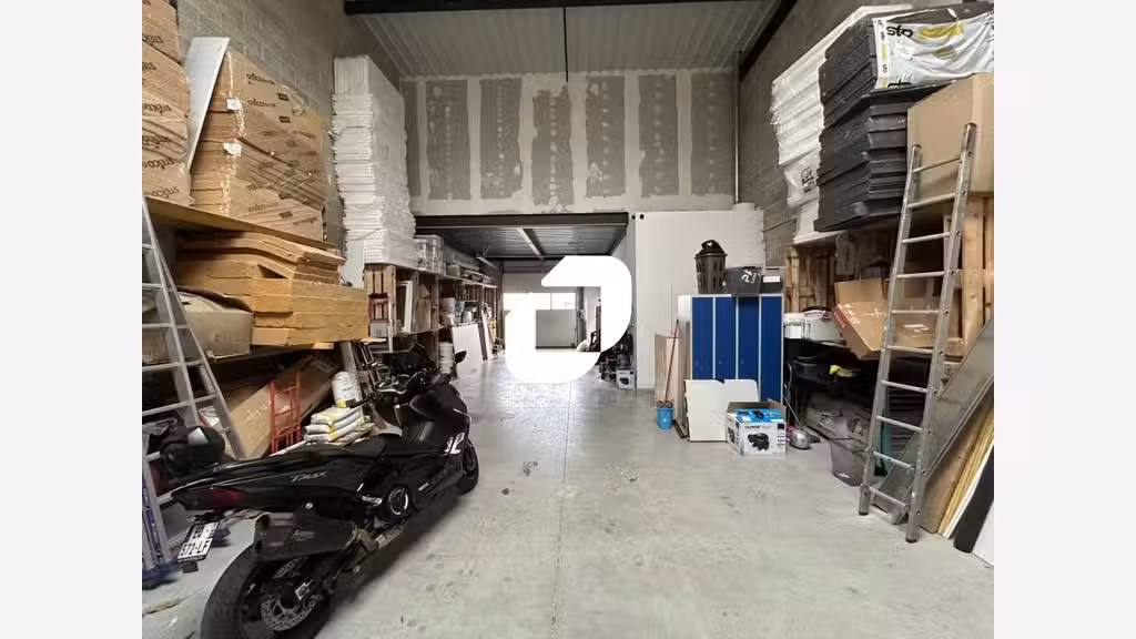 Situé dans la zone de la clé de Saint Pierre, à pr