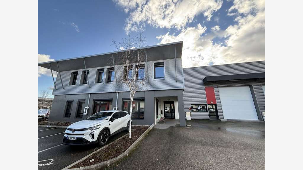 A louer local d'activités mixte 598m² Saint-Priest