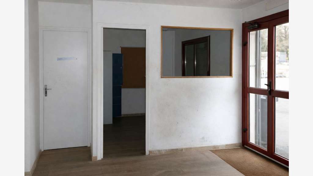 Local activité disponible 388m² à Saint-Priest
