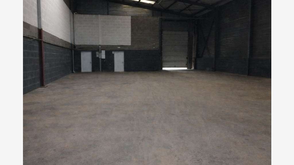 Local activité disponible 388m² à Saint-Priest